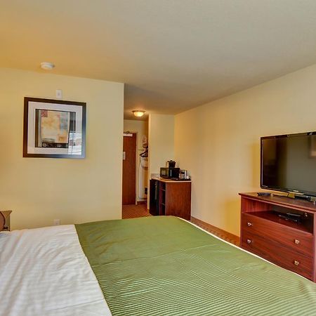 Cobblestone Hotel & Suites - Punxsutawney Exterior photo