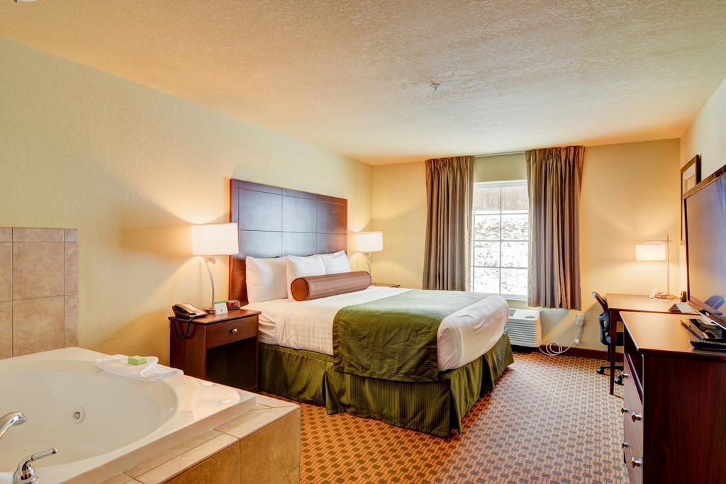 Cobblestone Hotel & Suites - Punxsutawney Exterior photo