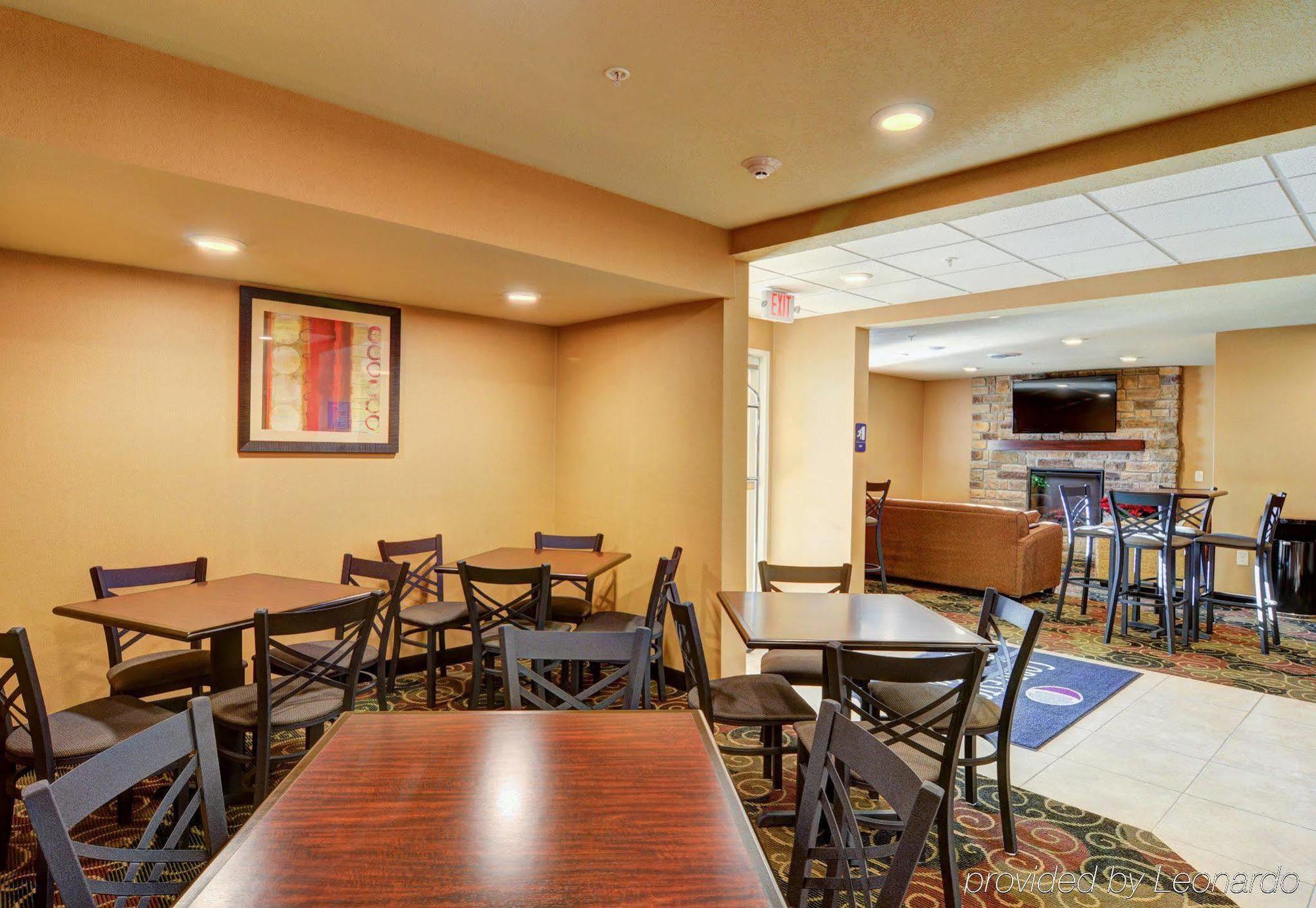 Cobblestone Hotel & Suites - Punxsutawney Exterior photo