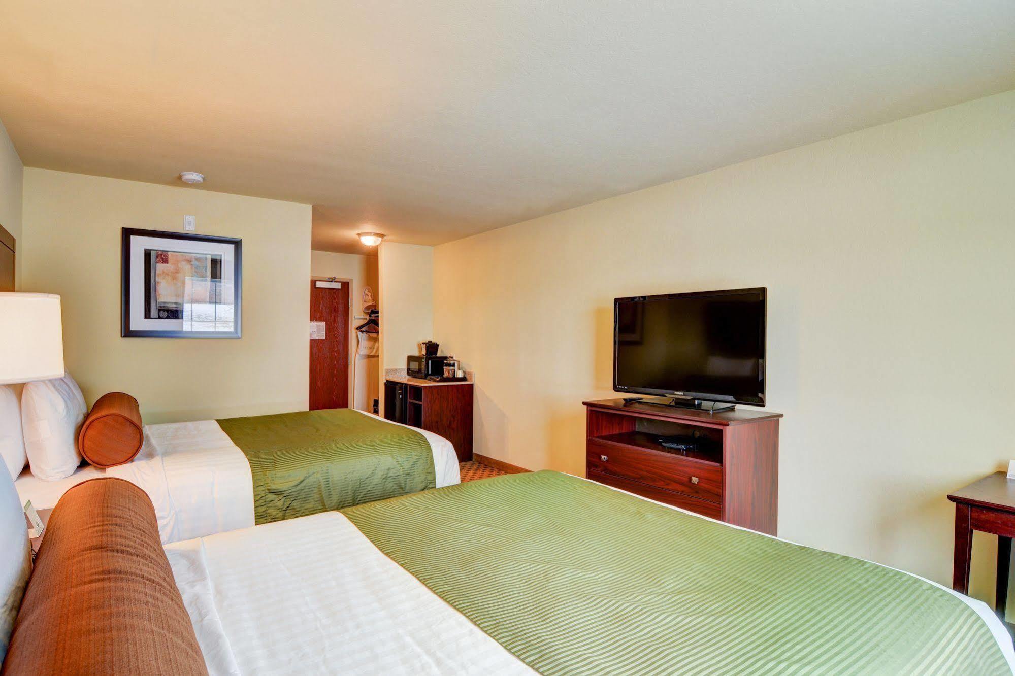 Cobblestone Hotel & Suites - Punxsutawney Exterior photo